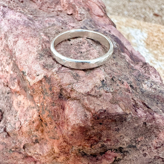 Dainty Hammered Band