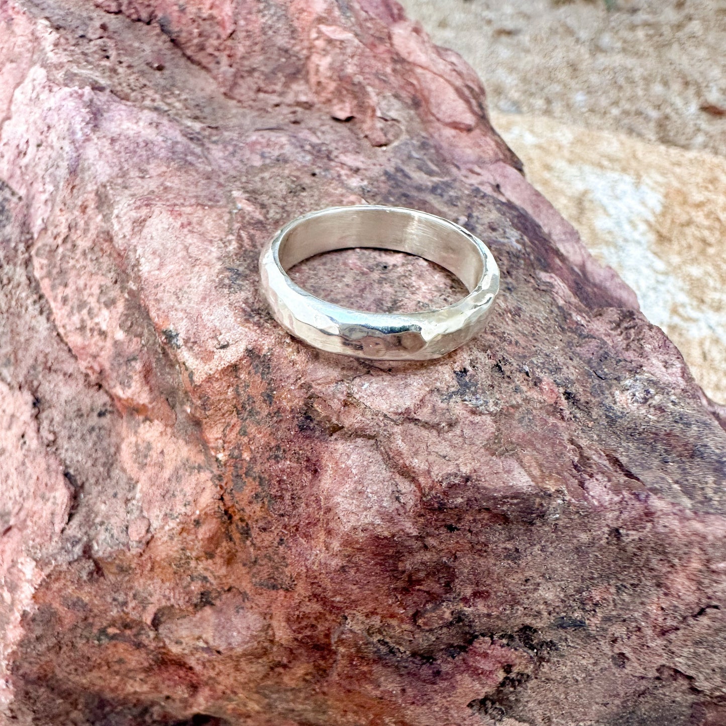 Chunky Hammered Band
